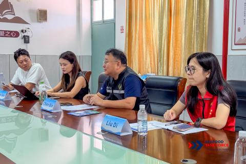 Representatives from COFA and Tri Marine